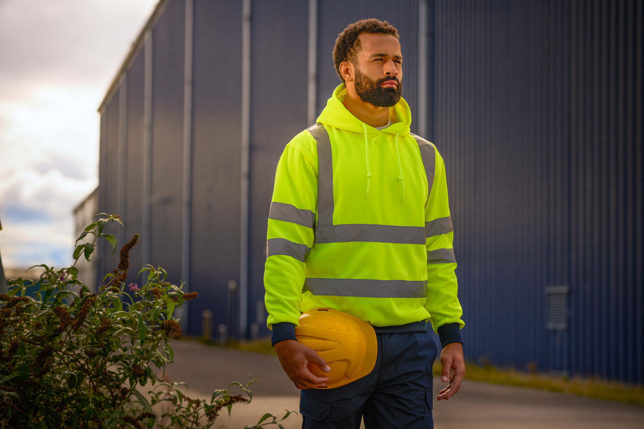 Yellow high-visibility workwear for your team